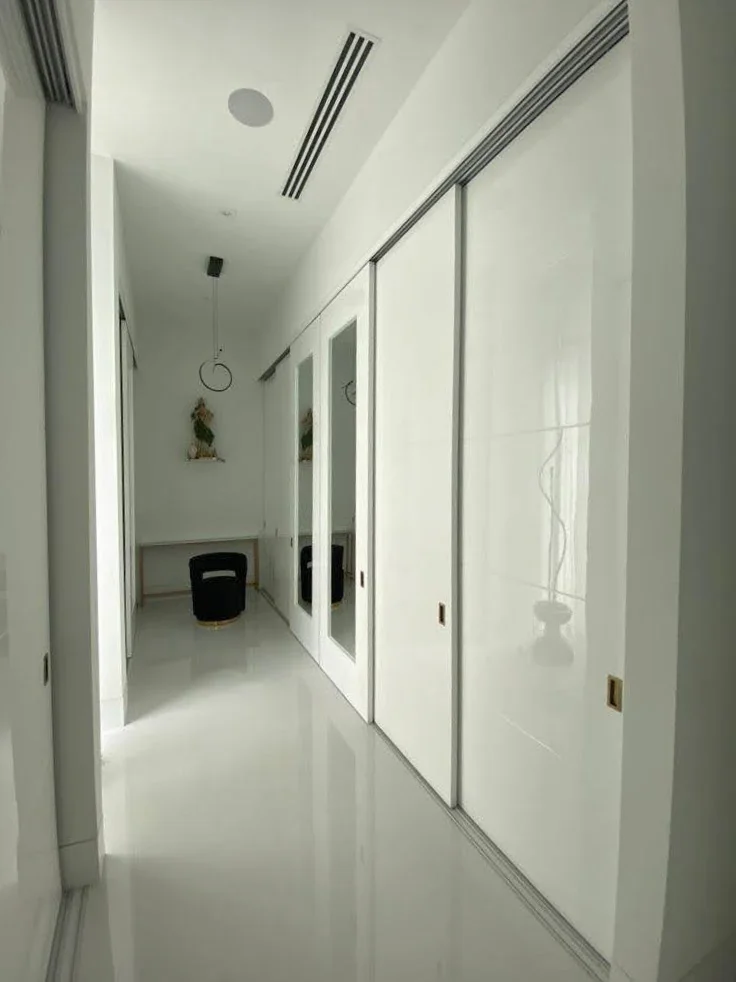 Bypass door