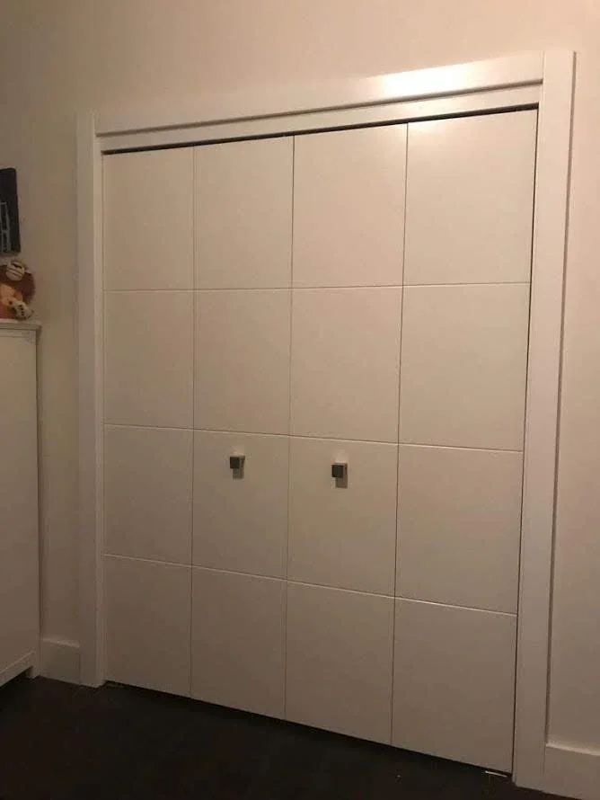 Carved Lines door