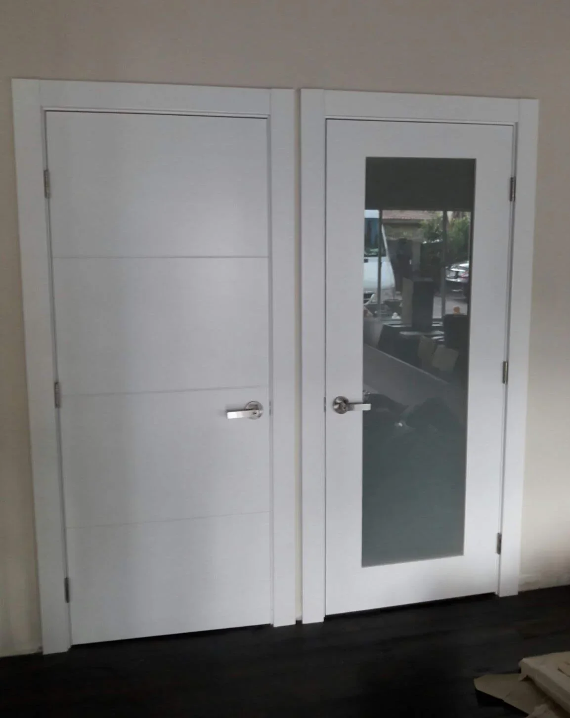 Carved Lines door