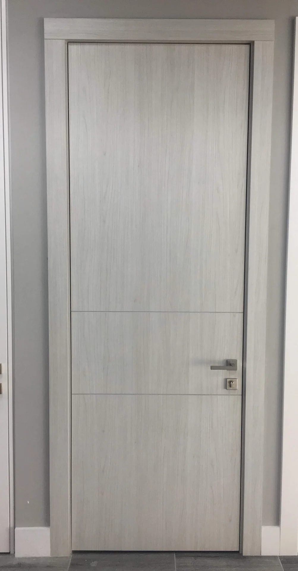 Carved Lines door
