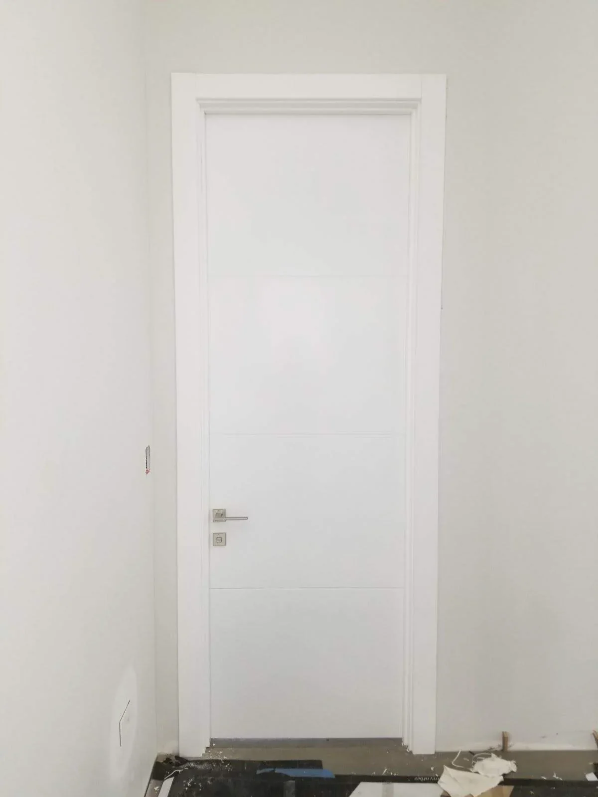 Carved Lines door