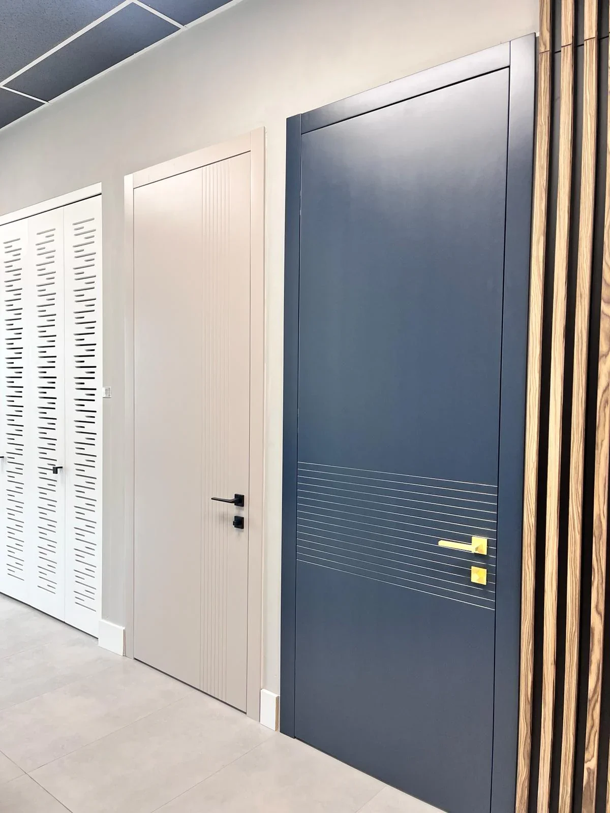 Custom Colors door