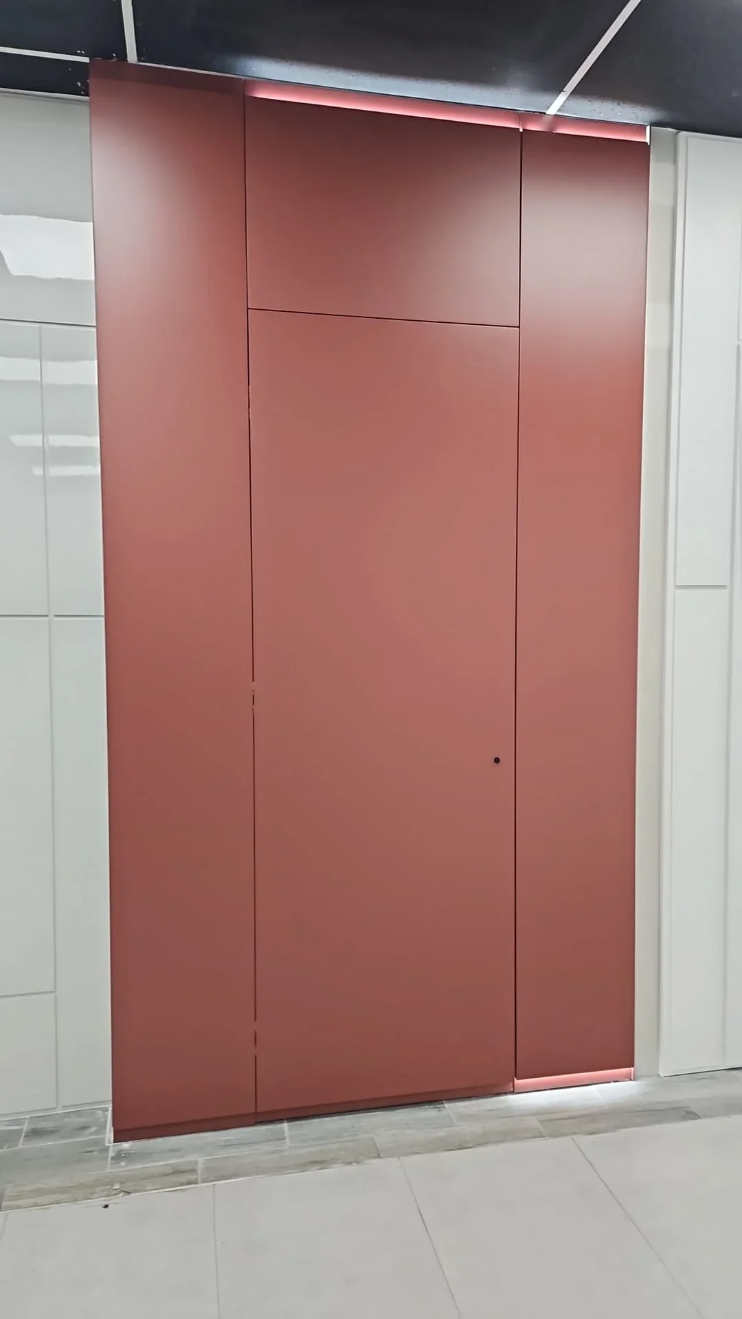 Custom Colors door