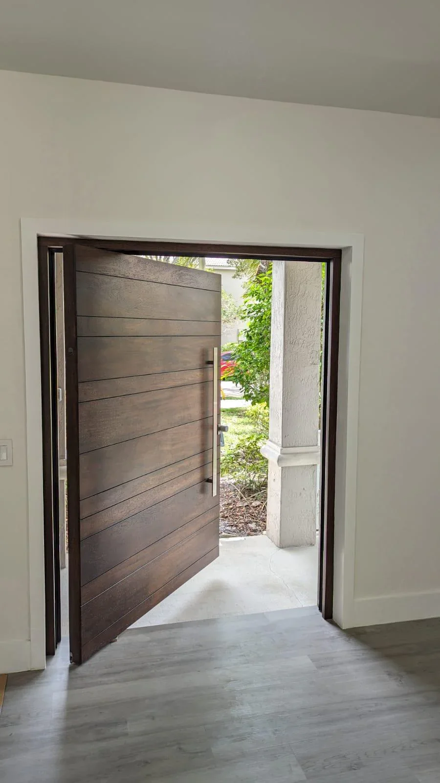 Hardwood pivot, residential