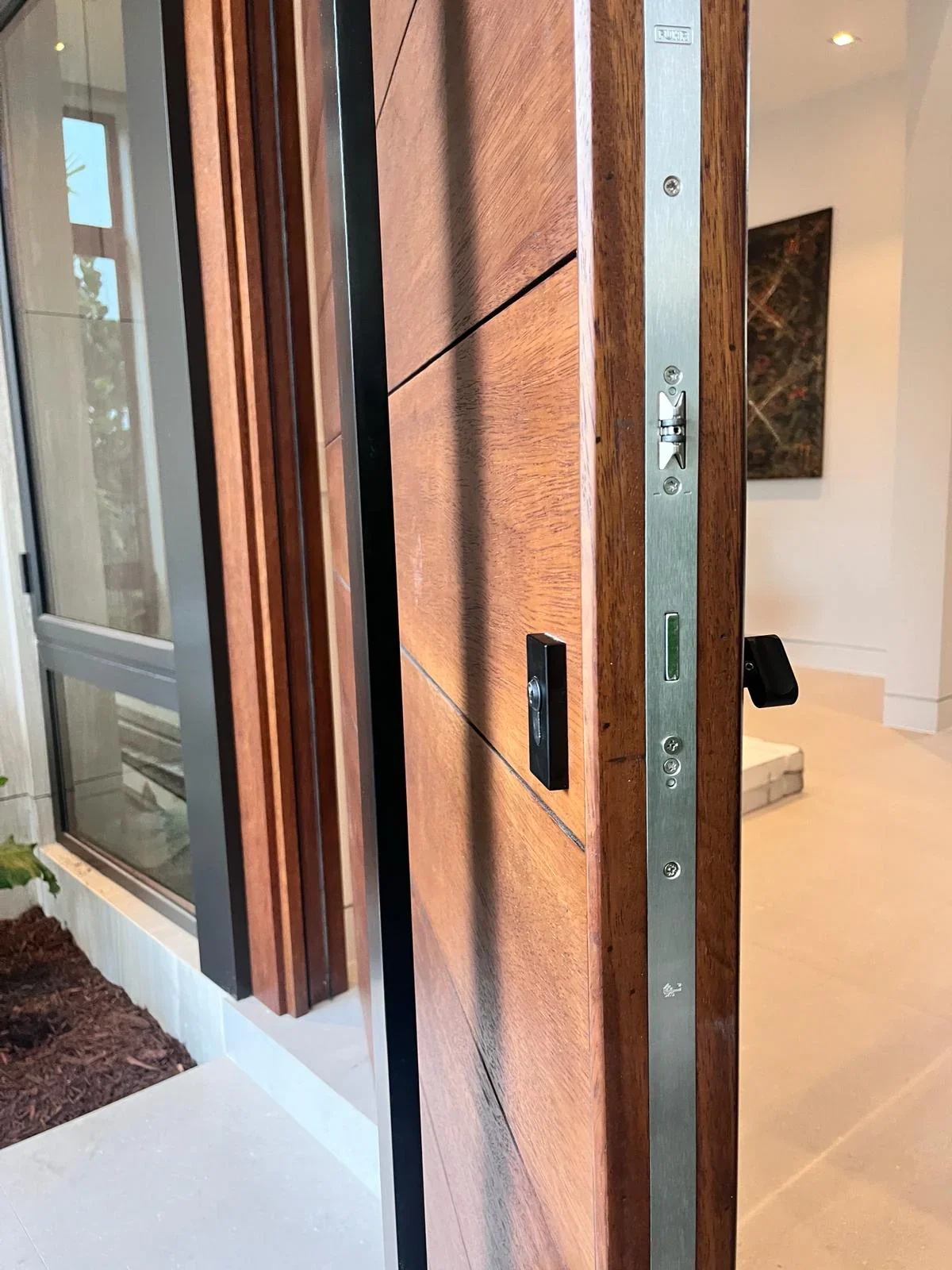 Pivot door entry detail