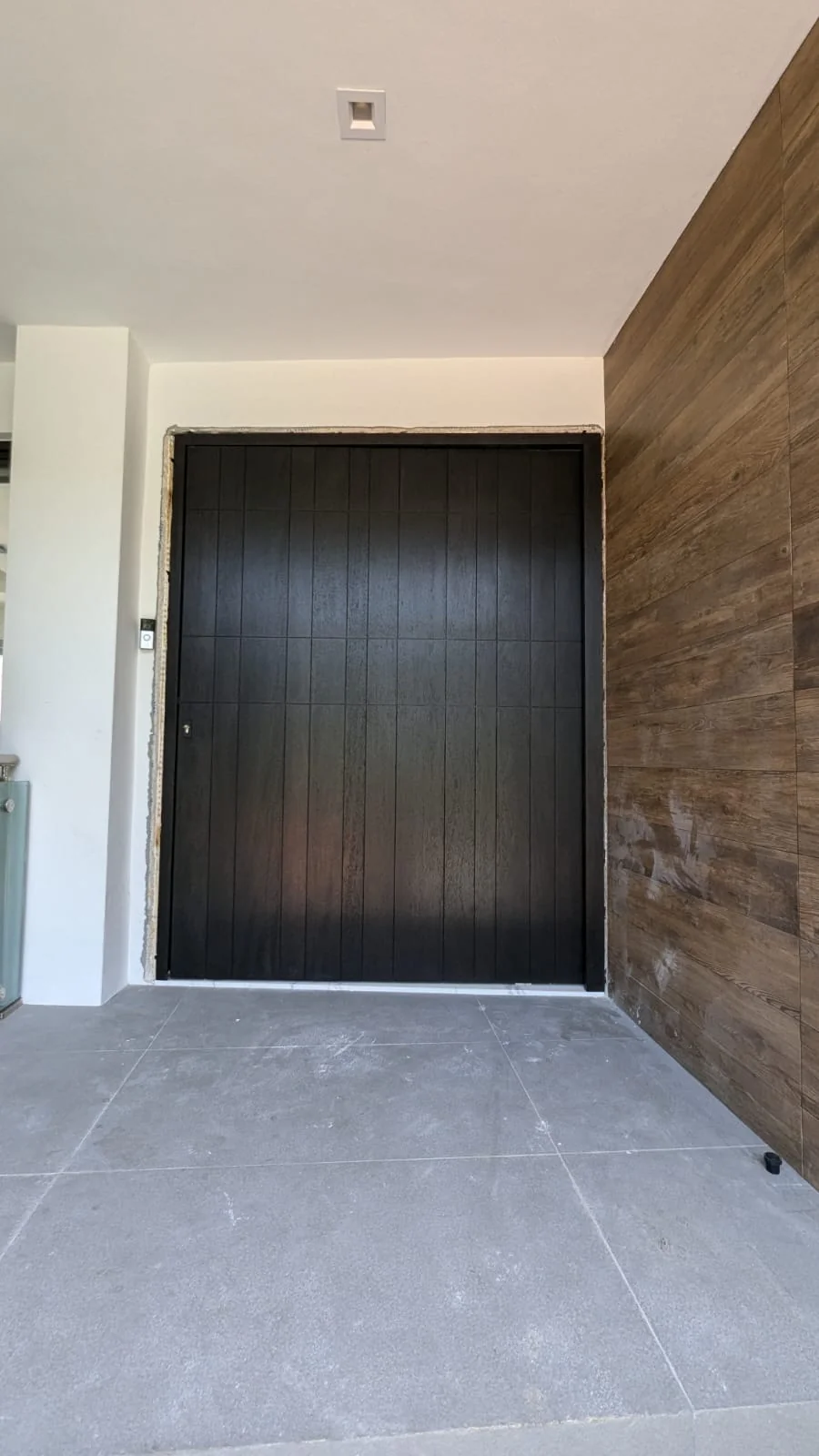 Solid wood pivot entry