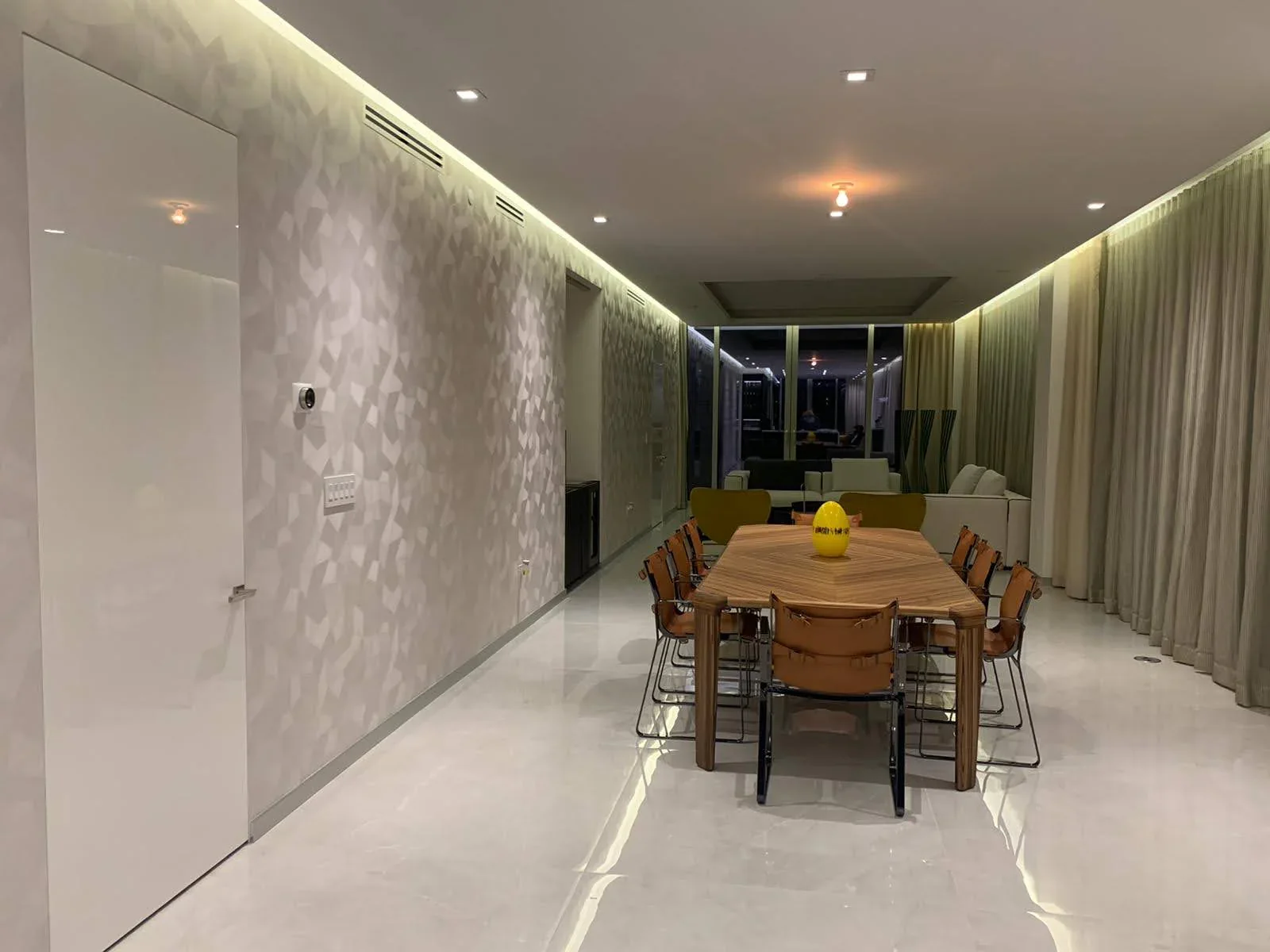 Frameless door