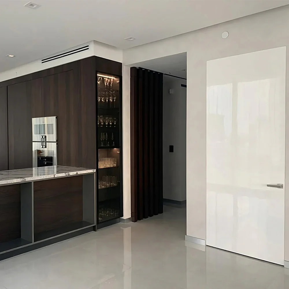 Frameless door