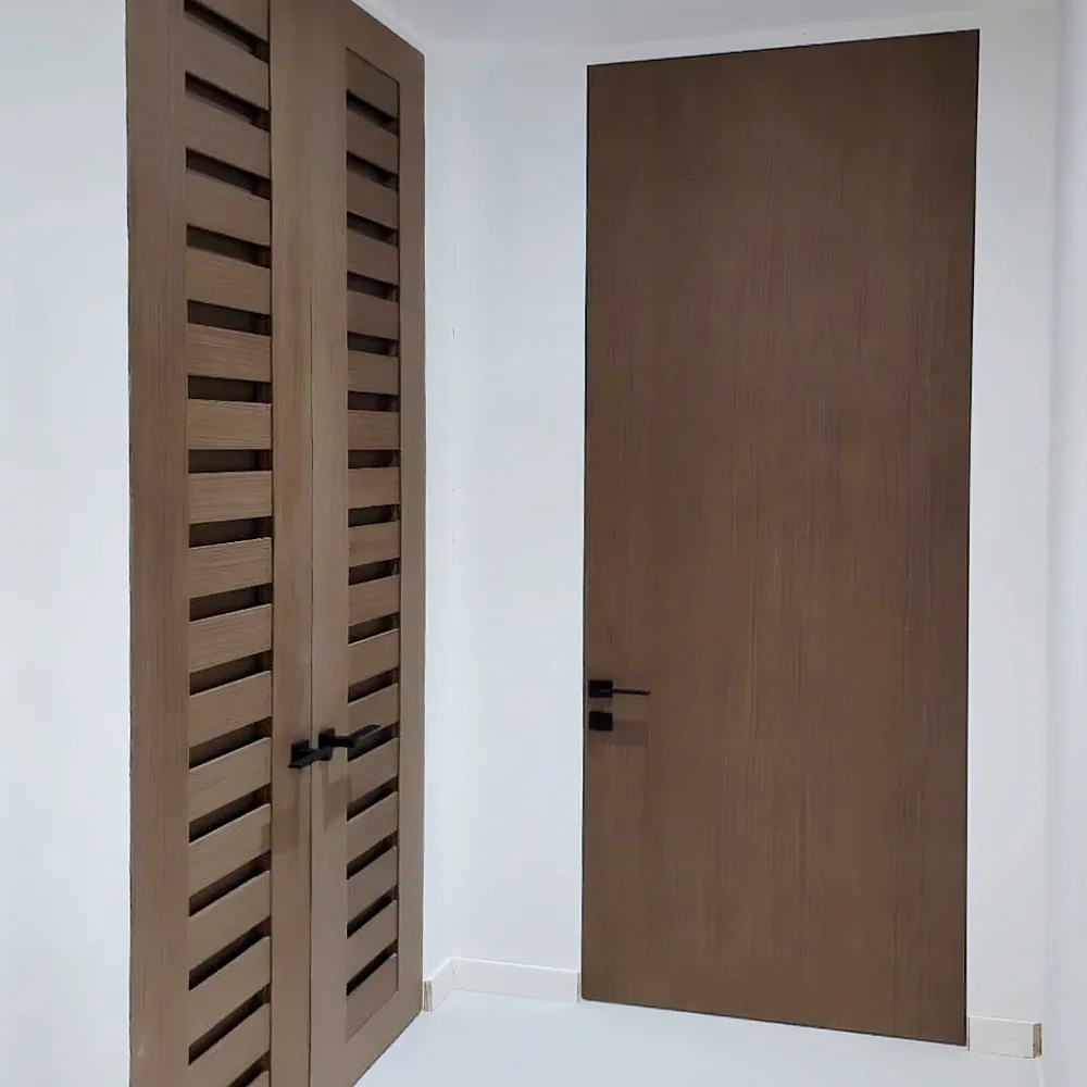 Frameless door