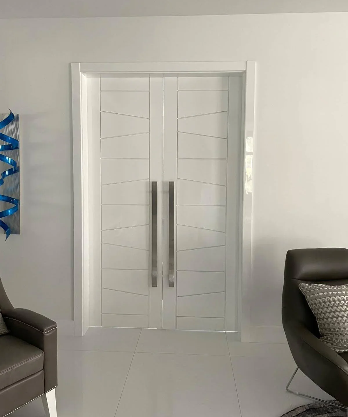 Gloss door