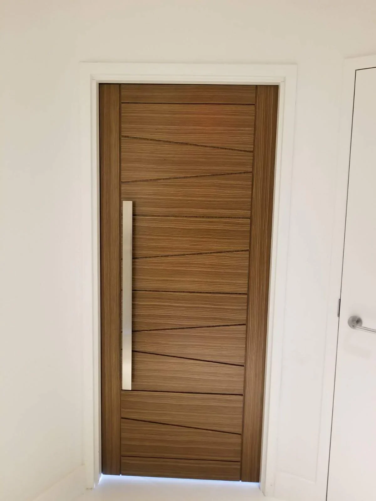 Kinetic interior door