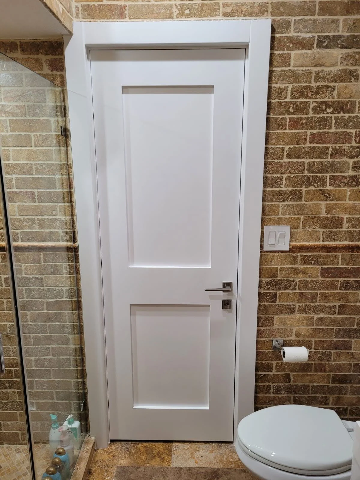 Prehung door