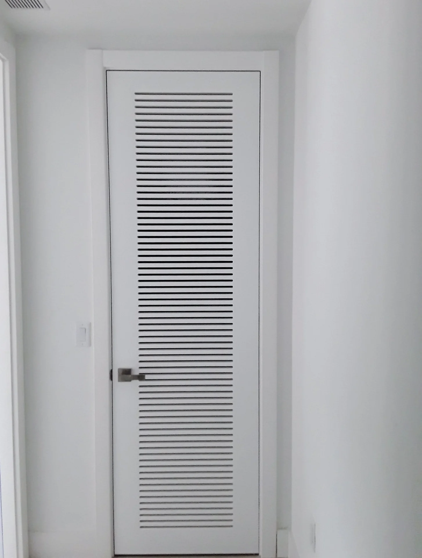 Prehung door