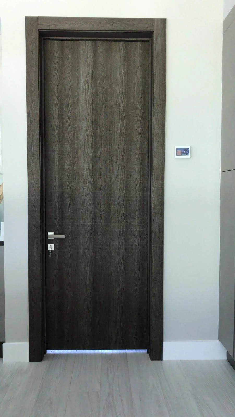 Prehung door