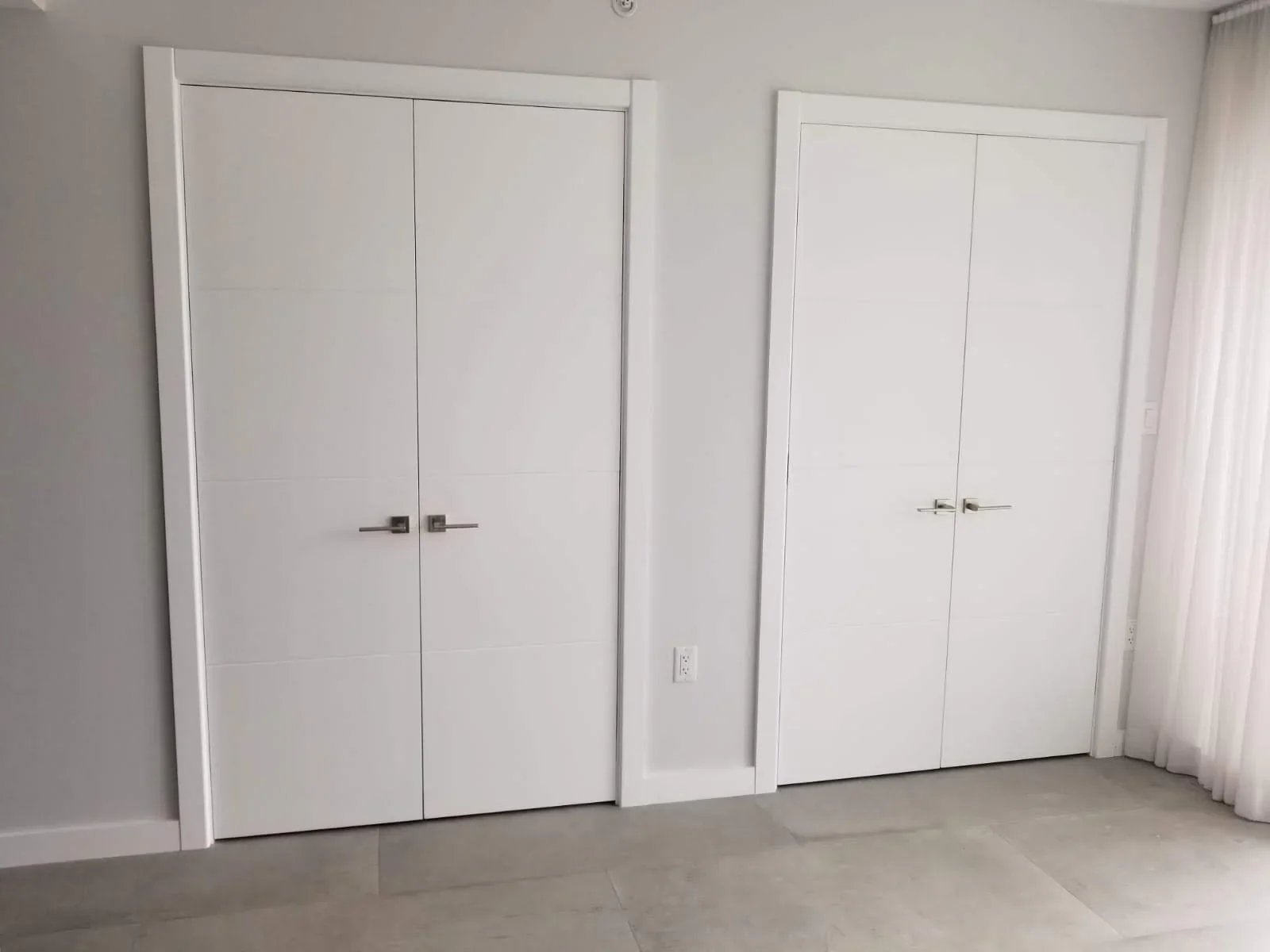 Prehung door