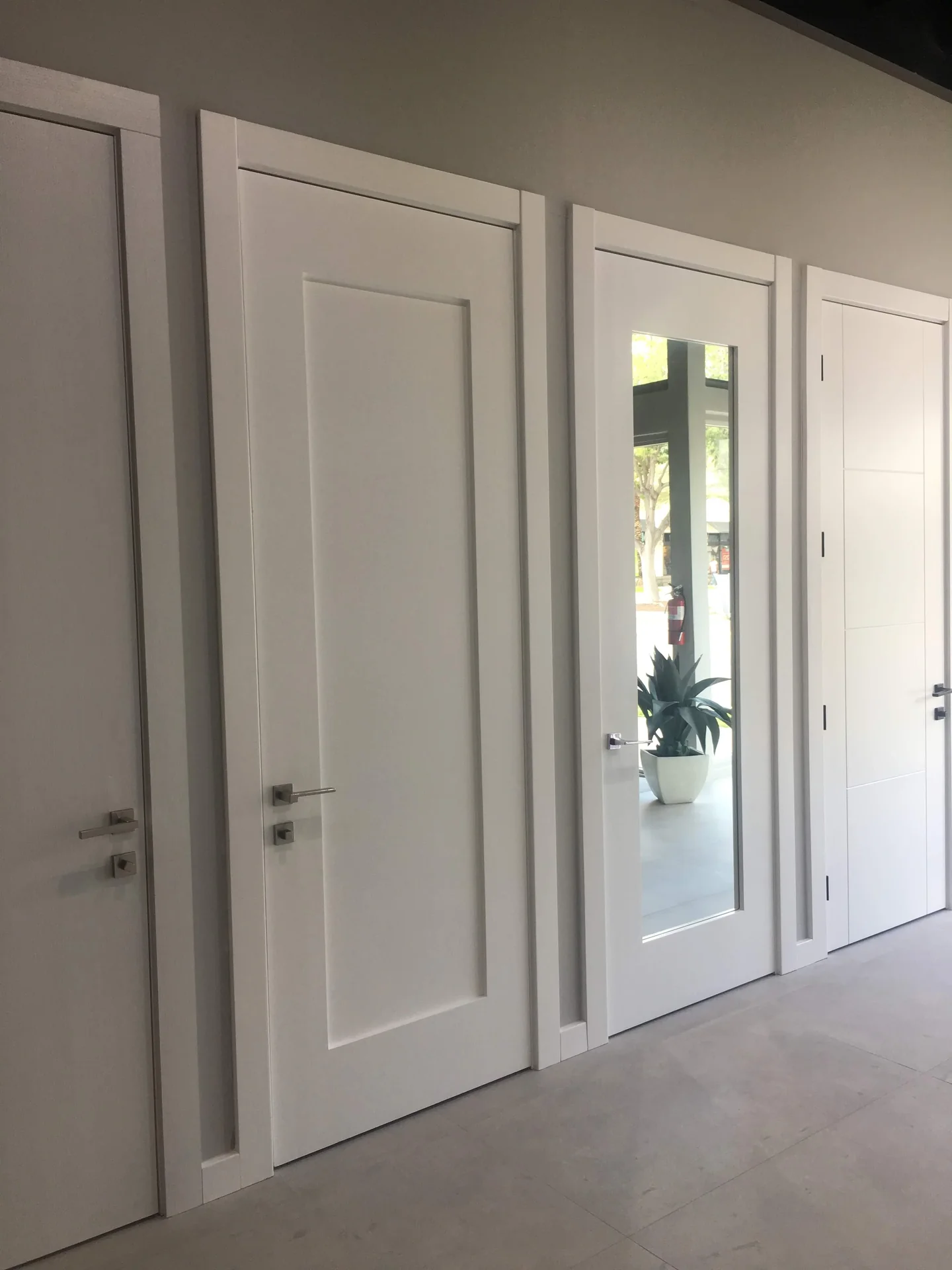 Shaker door