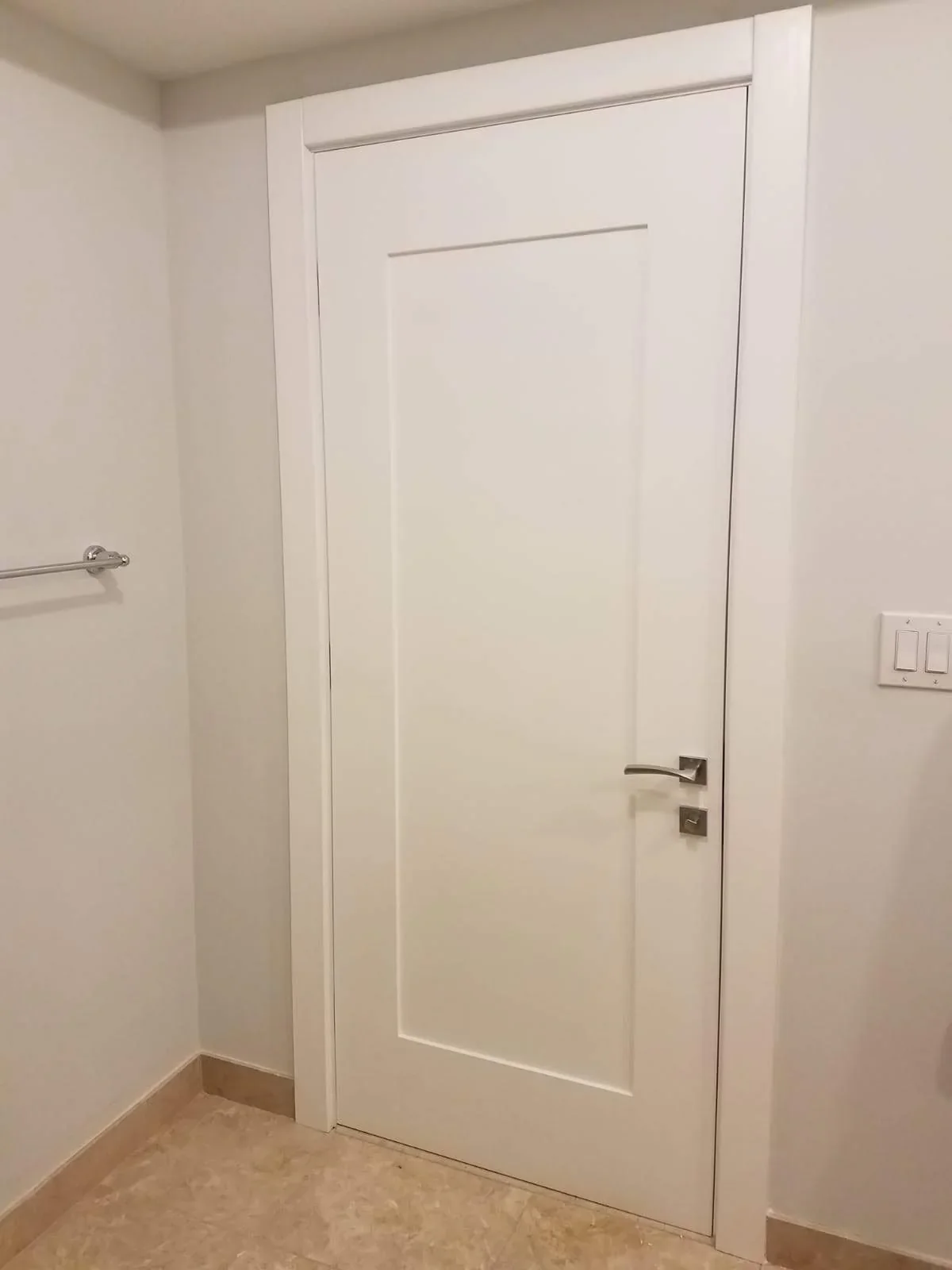 Shaker door