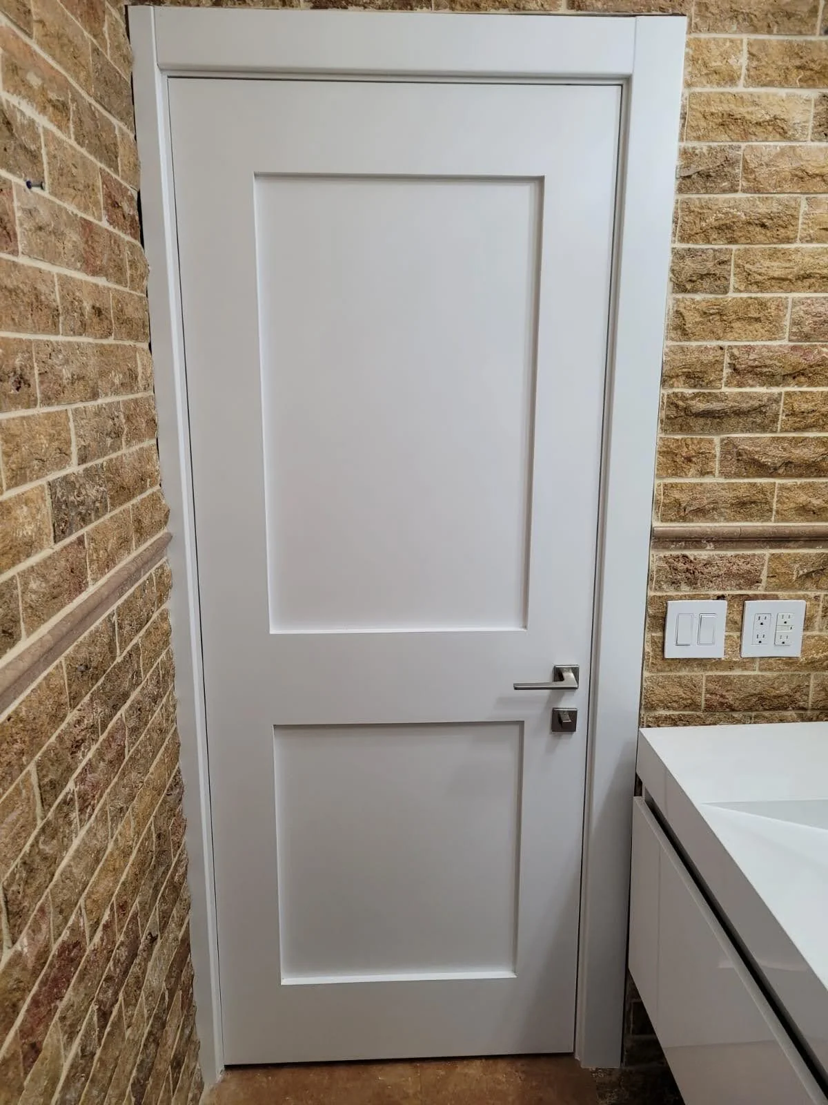 Shaker door