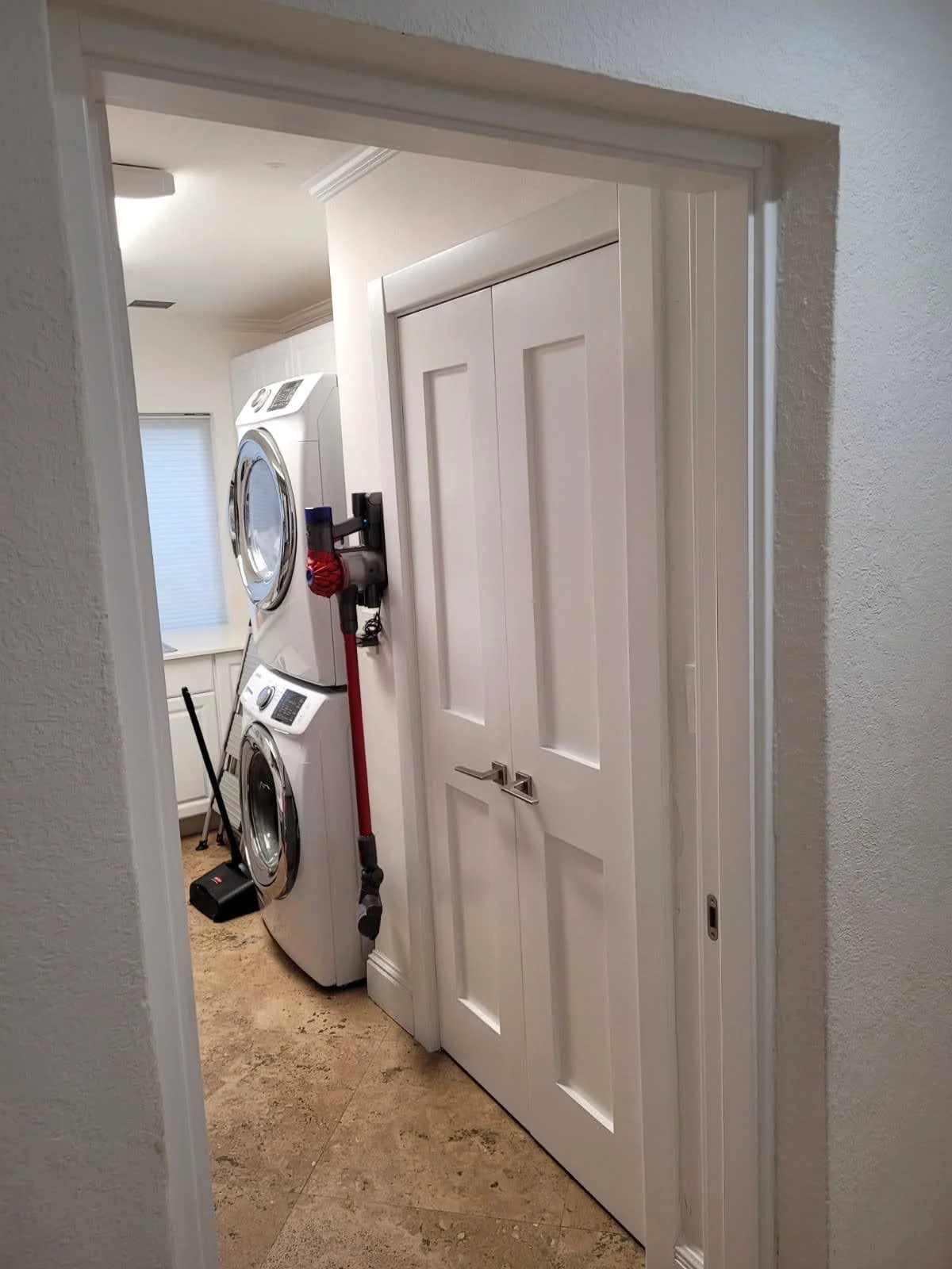 Shaker door